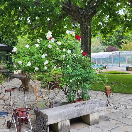 Le Jardin Provencal 2 * Le Thor