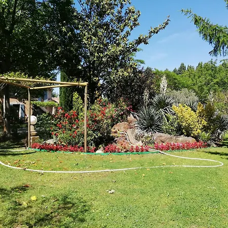 Le Jardin Provencal 2